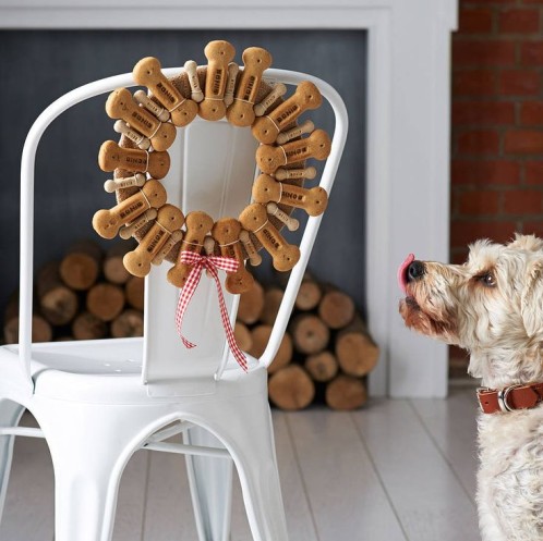 Dog biscuit wreath