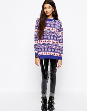 Girls Christmas jumper in blue.